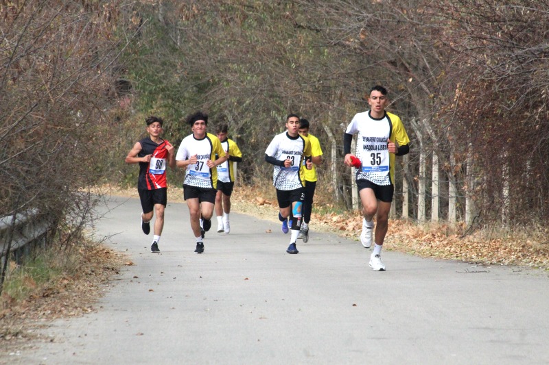 OKULLU KROSÇULAR NEFESLERİ KESTİ