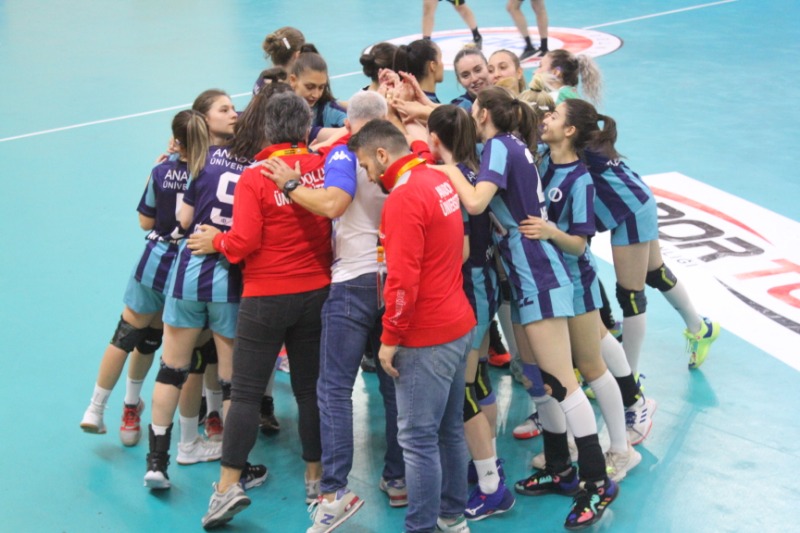 MELEKLER İNANIYOR