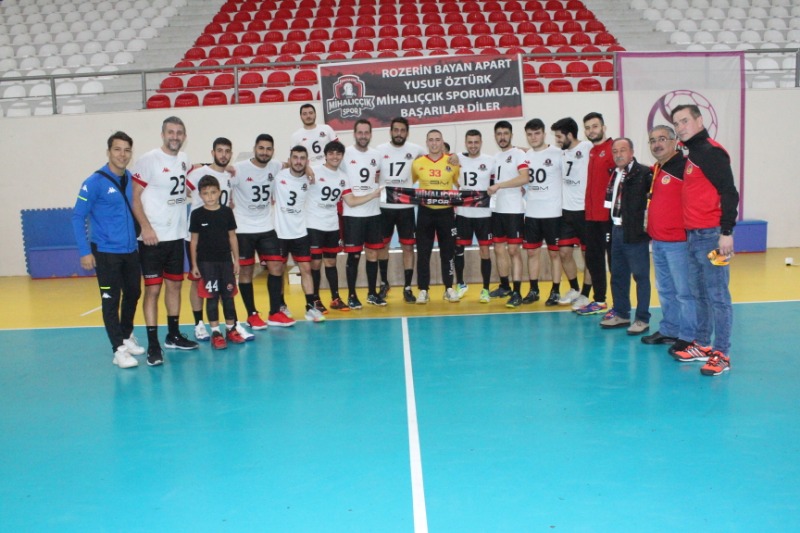 MİHALIÇÇIKSPOR DİNLENİYOR