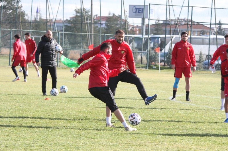 ŞİMŞEKLER TAKTİK ÇALIŞTI