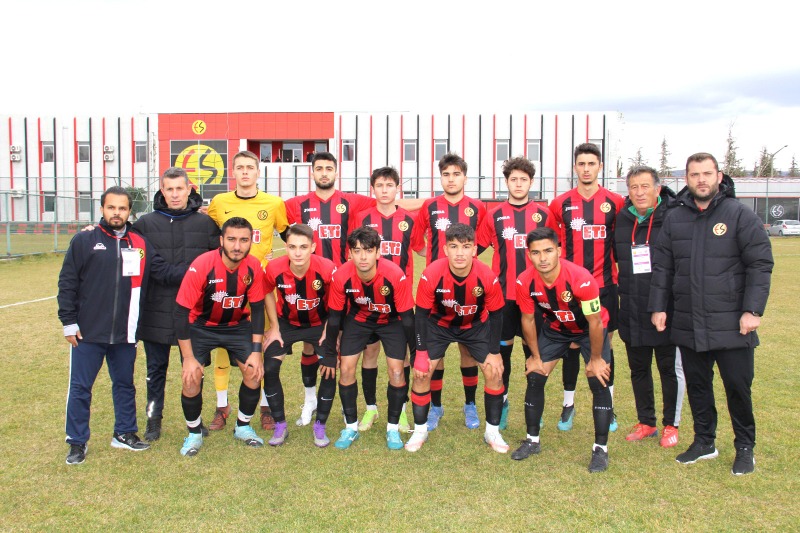 GENÇ ŞİMŞEKLER  LİDERİ YIKACAK