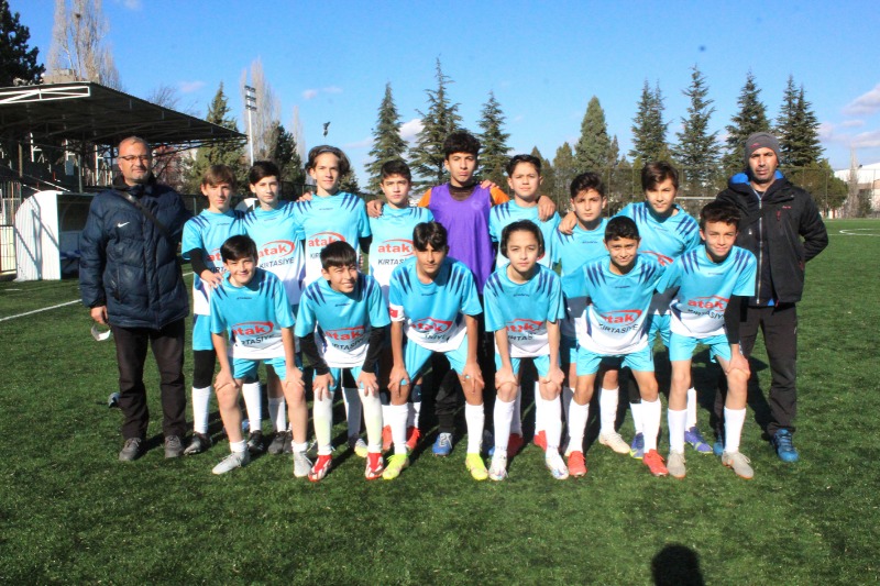 OKULLAR FUTBOL DA  YILDIZLAR PARLIYOR