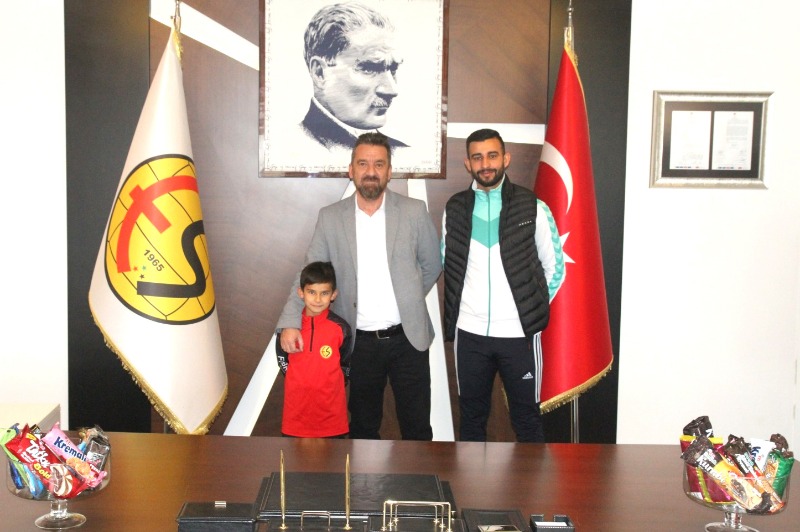 SENİ TAKİP EDECEĞİM ÇOCUK