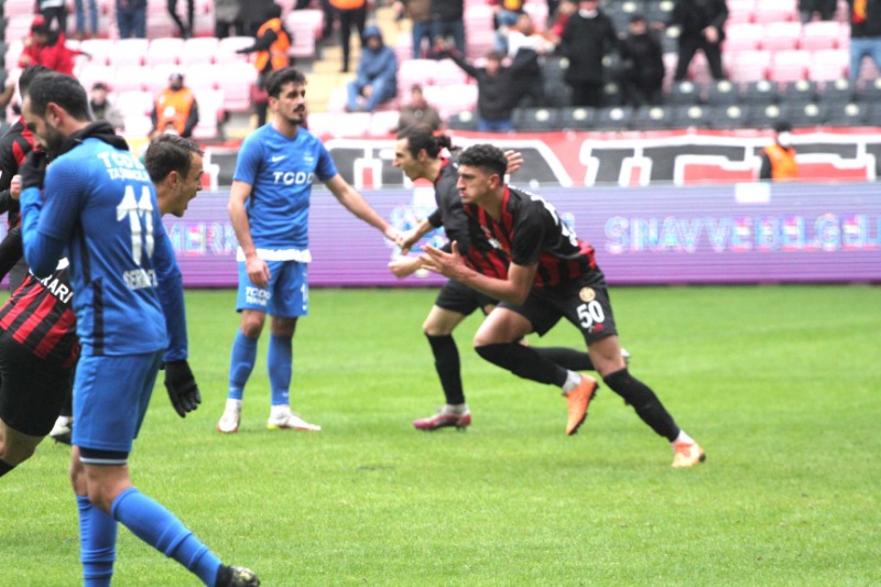 ÇOK İSTEDİK OLMADI