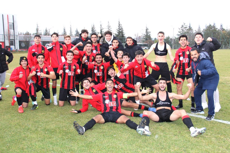 TEKRAR ÇIKIŞ ARIYORLAR