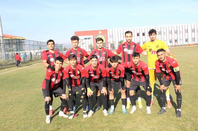 GENÇ ŞİMŞEKLER  MORAL BULDU(2-1)