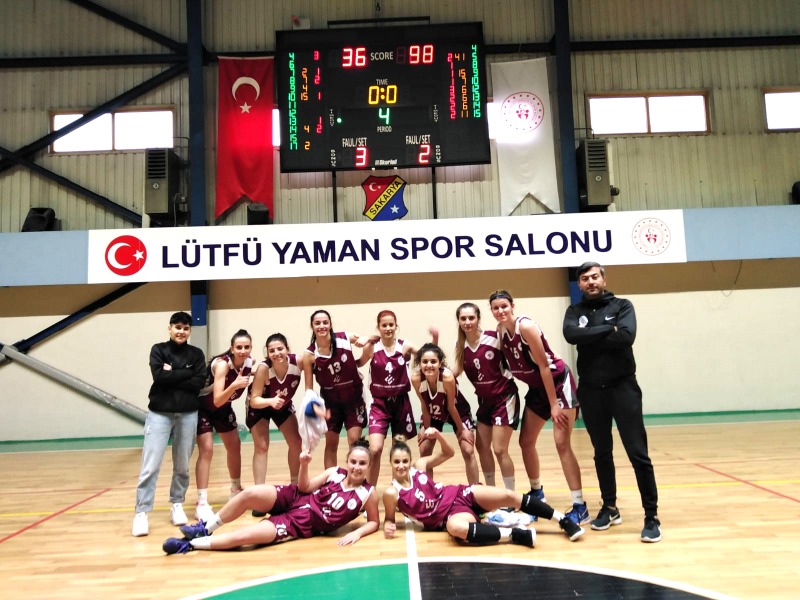 ESTÜDE ÇİFTE ZAFER