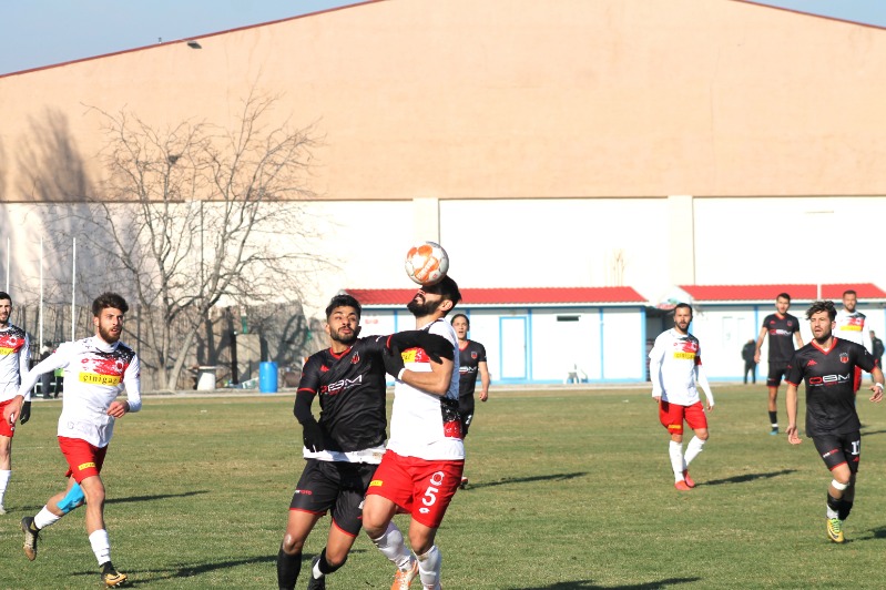 ŞAPKADAN TAVŞAN ÇIKARTTILAR (3-1)