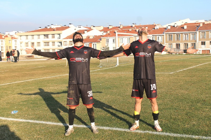 GÖZÜ ZİRVEYE DİKTİLER