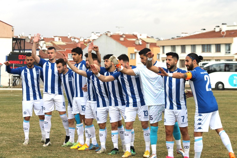 ŞAMPİYONLUĞA İNANANLAR EL KALDIRSIN!