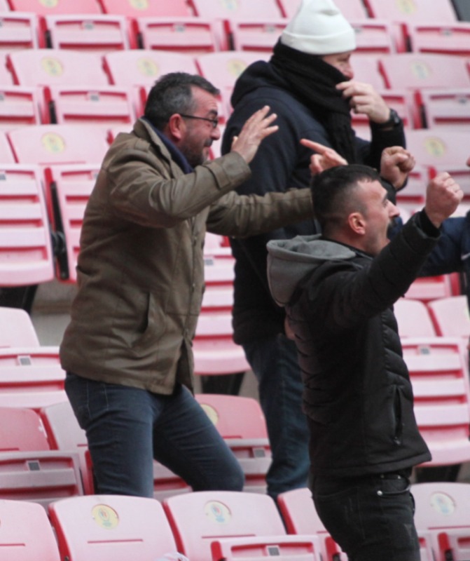 BİR BABANIN SEVİNCİ