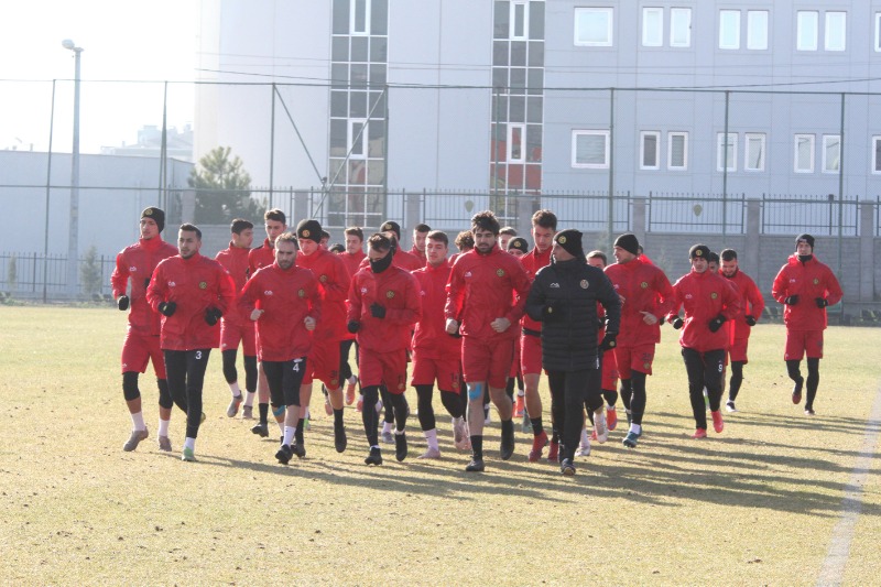 ŞİMŞEKLER AKDENİZDE