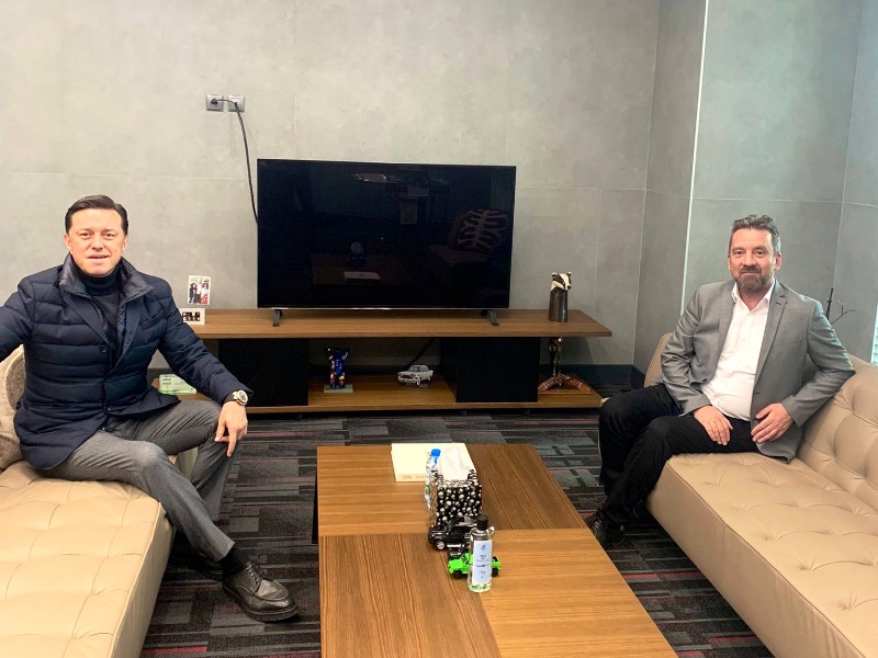 ES-ES HALKIN TAKIMIDIR