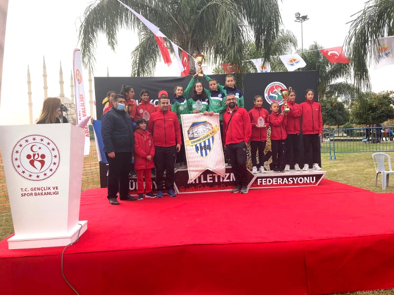 ODUNPAZARI KIZLARI  BÖLGE ŞAMPİYONU