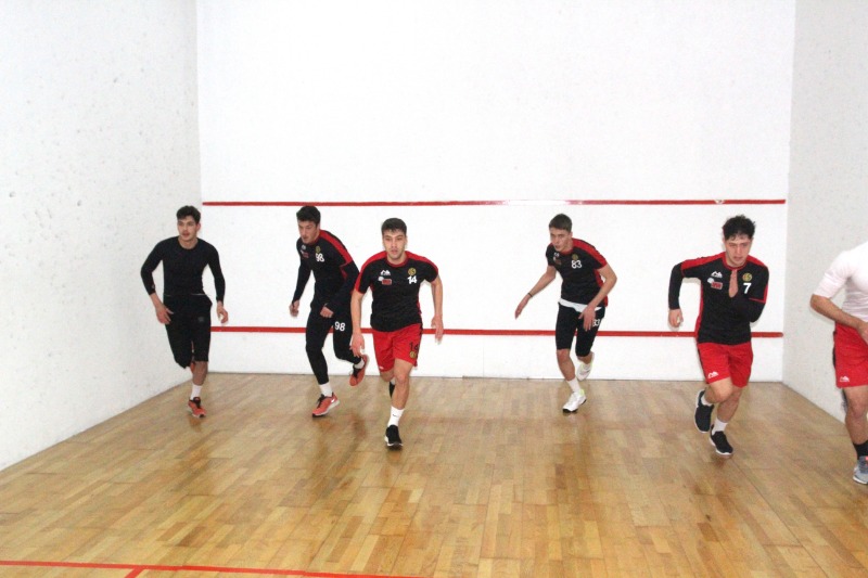 SALONDA ÇALIŞTILAR