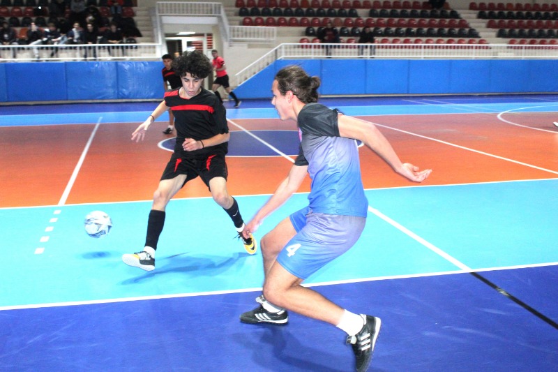 FİNALİSTLER BELİRLENİYOR