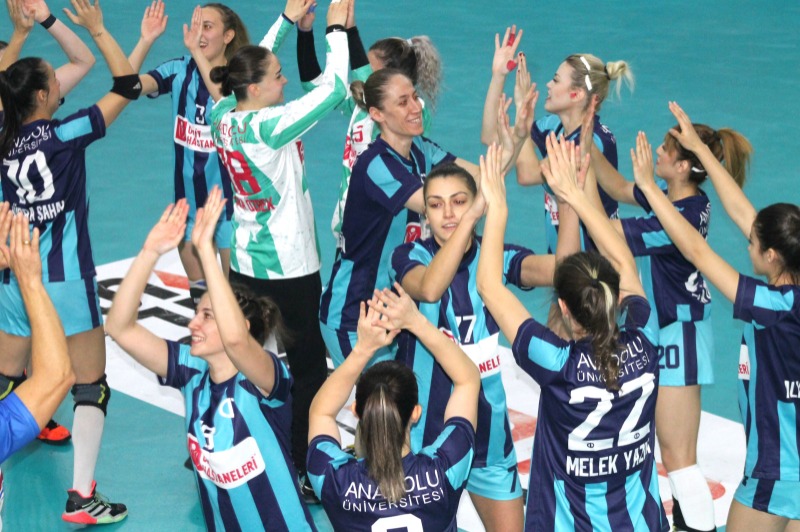 ANADOLU KIZLARININ  GÜCÜ YETMEDİ ( 32-27)