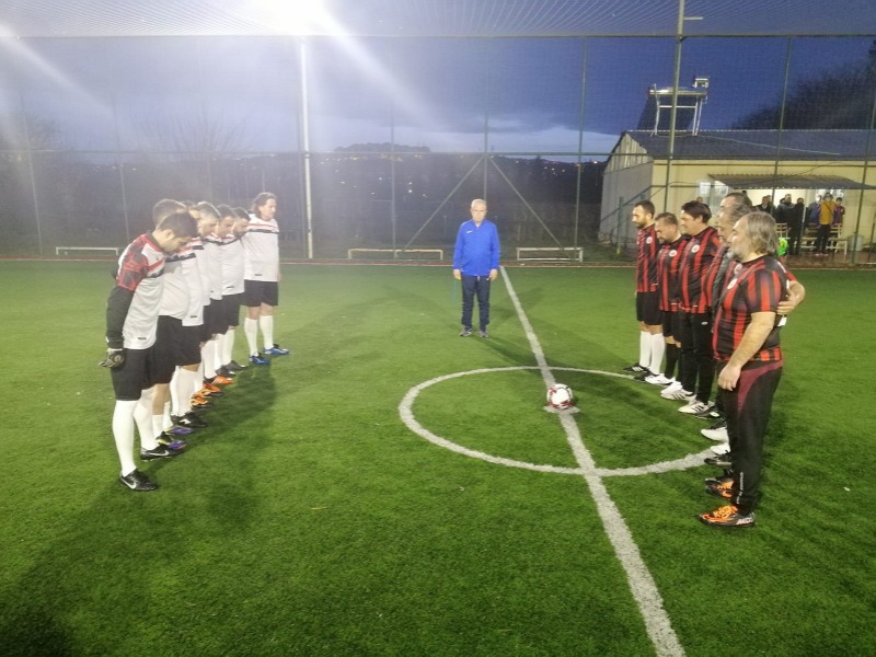 AHMET ÇALIK İÇİN SAYGI DURUŞU