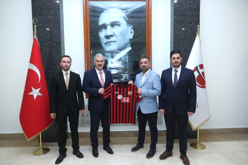 YÖNETİM KAYNAK ARAYIŞINDA