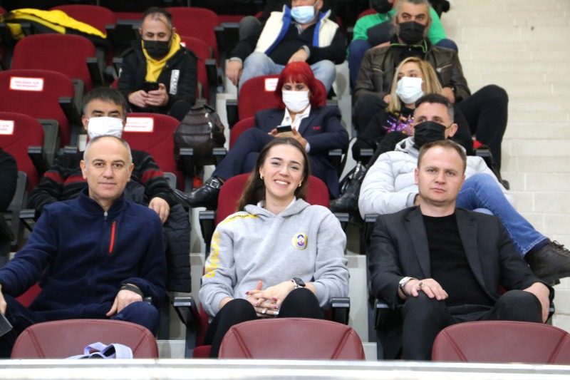 AŞK BAŞLAMADAN BİTTİ