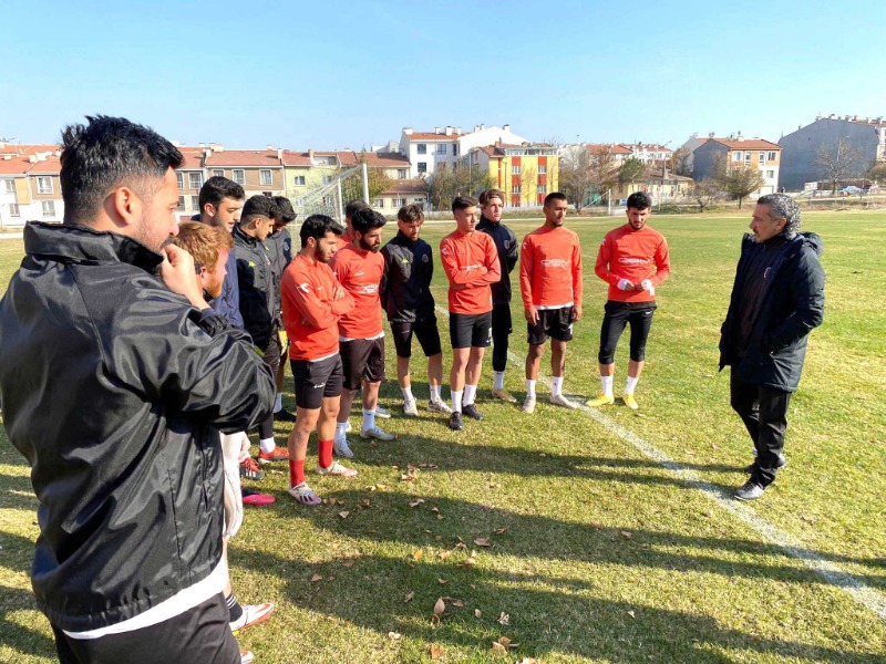 YUNUSEMRESPOR ÖZEL MAÇLARA YÖNELİYOR