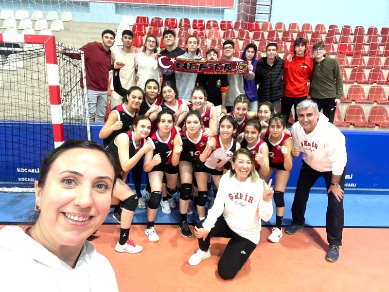 ŞEHİR KOLEJİ TURLADI