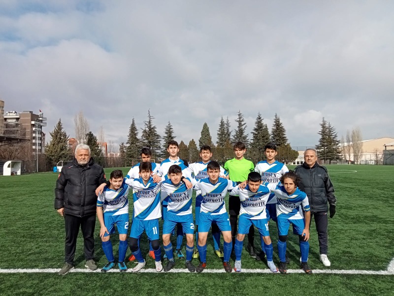 4 TAKIM 2DE 2 YAPTI