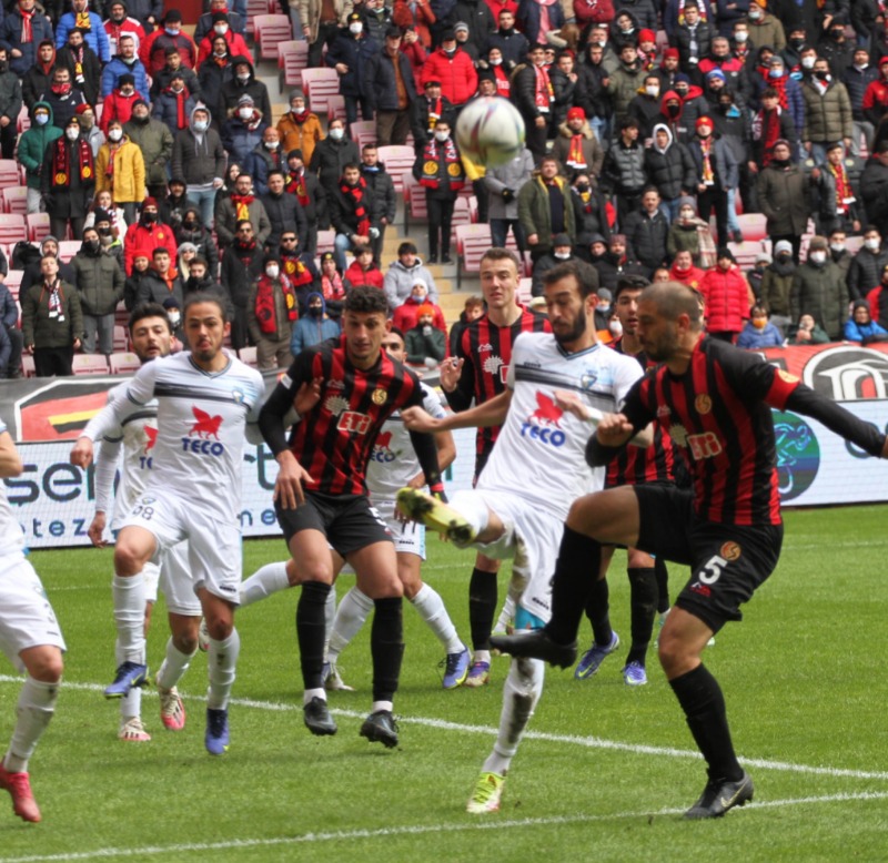 KARA BULUTLAR DAĞILACAK (2-1)