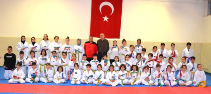 ÜST KUŞAĞA GEÇMEYE HAK KAZANDILAR