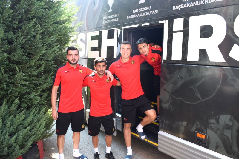 ES-ES URFAYA UÇUYOR