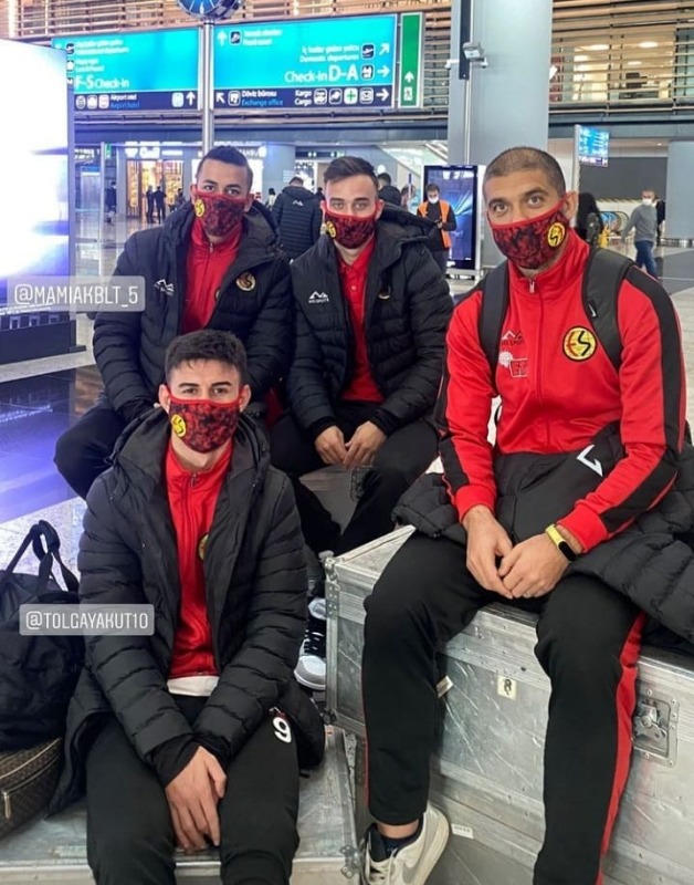 18 OYUNCU İLE UÇTULAR