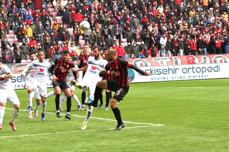 İÇ SAHADA KAYBETMEYELİM YETER