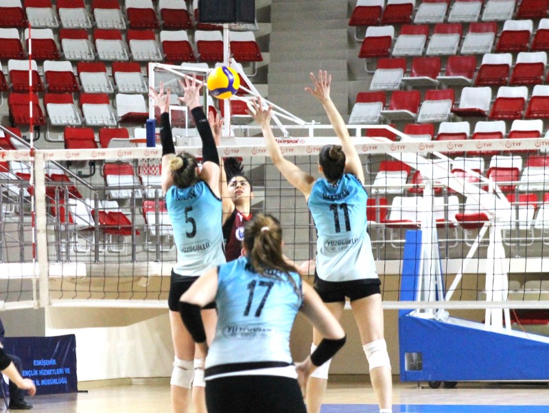 ÜÇÜ DE KAZANMAK ZORUNDA