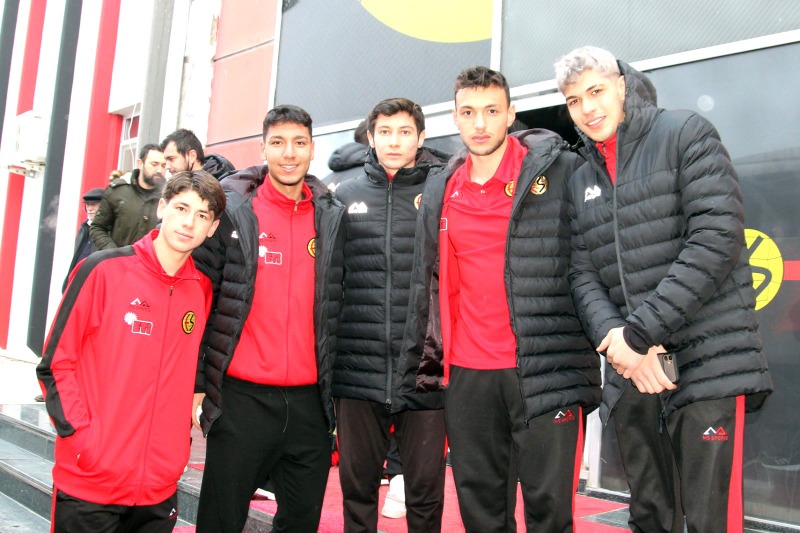 18 OYUNCU İLE PAZARA