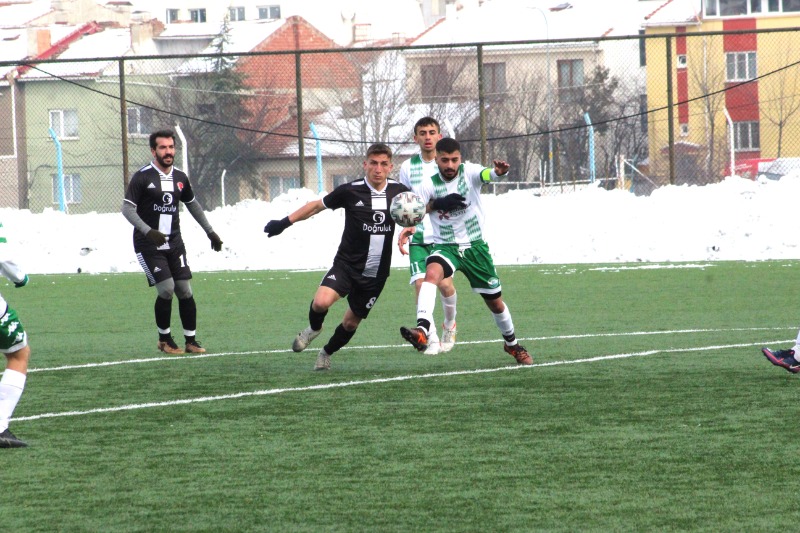 DEM-DEM TEK ATTI ZİRVEYİ KAPTI