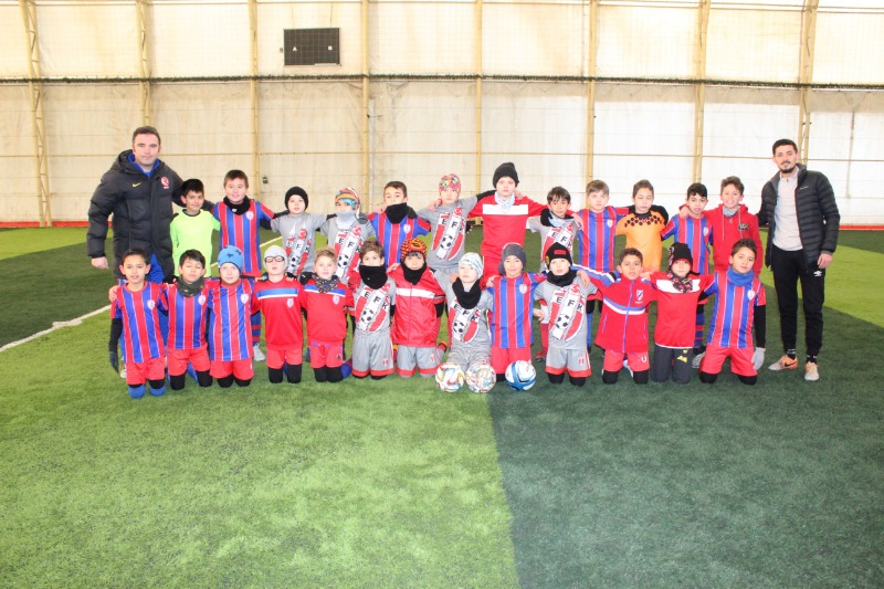 DOSTLUK MAÇINDA YETENEKLER KONUŞTU