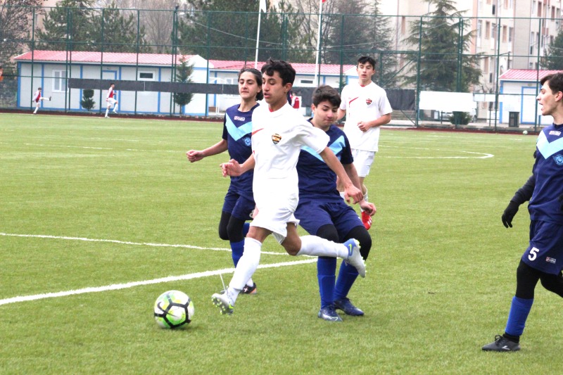 U16LARDA 6 MAÇ VAR