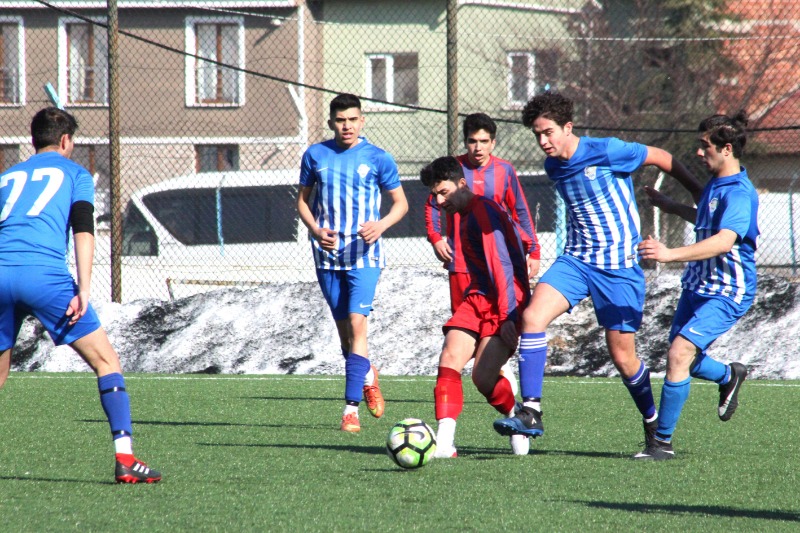 ŞAMPİYONLAR CUMARTESİ GÜNÜ BELLİ OLACAK