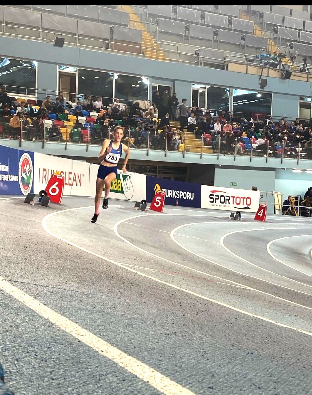 ATLETİZMDE ÇİFTE ŞAMPİYONLUK