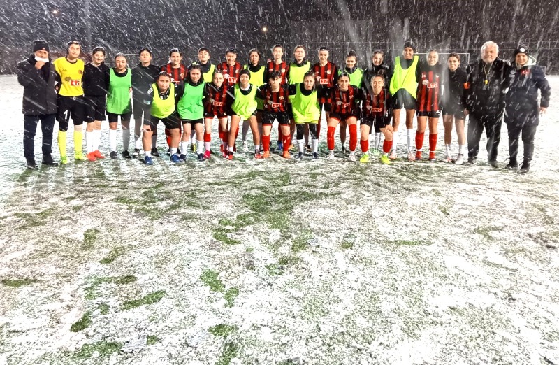 SOĞUK HAVADA İÇ ISITAN MAÇ