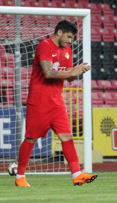 TAKIMIN LİGDE KALMASI DAHA ÖNEMLİ