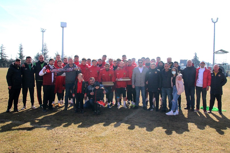 MİTHAT DUNCANIN AİLESİNDEN ES-ESE ZİYARET