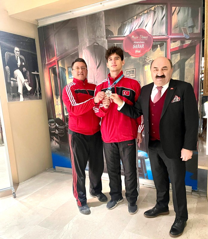 ŞAMPİYONLARDAN ZİYARET