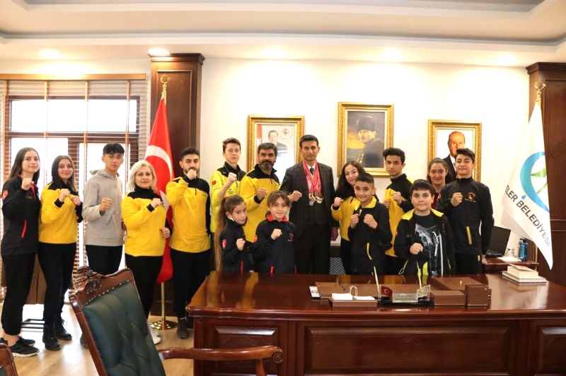 ÇİFTELER BELEDİYESİ SPOR KULÜBÜ MADALYALARA DOYMUYOR