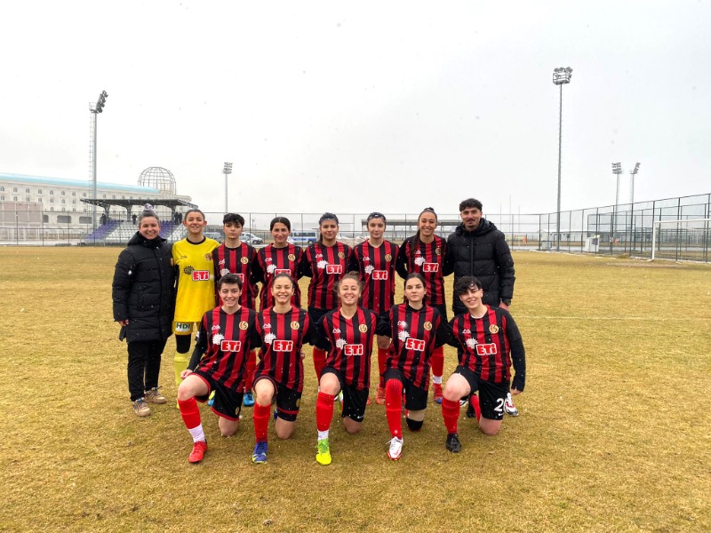 KADIN FUTBOLCULARIN GRUBU BELLİ OLDU