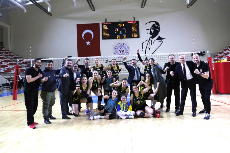 SİVRİHİSARSPOR KAZANDI  MİHALIÇÇIK LİGDE KALDI(3-1)