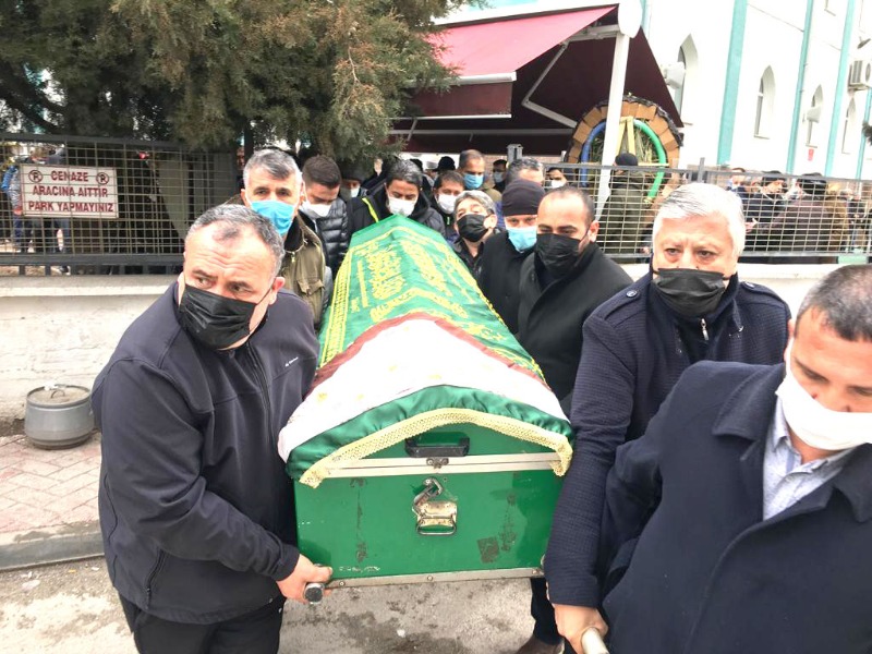 SAMİ TOGAY ANNESİNİ TOPRAĞA VERDİ