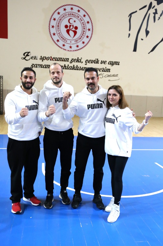 AİLE ORTAMI BAŞARIYI GETİRDİ