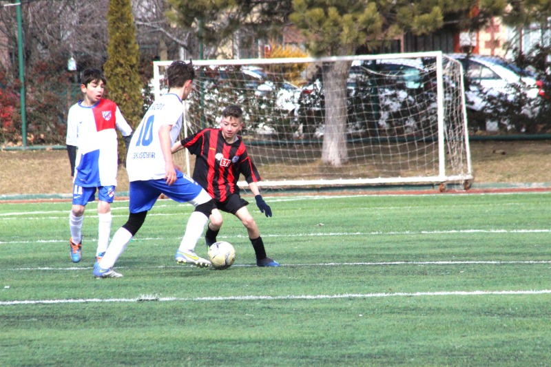 U14LER SAHAYA İNDİ