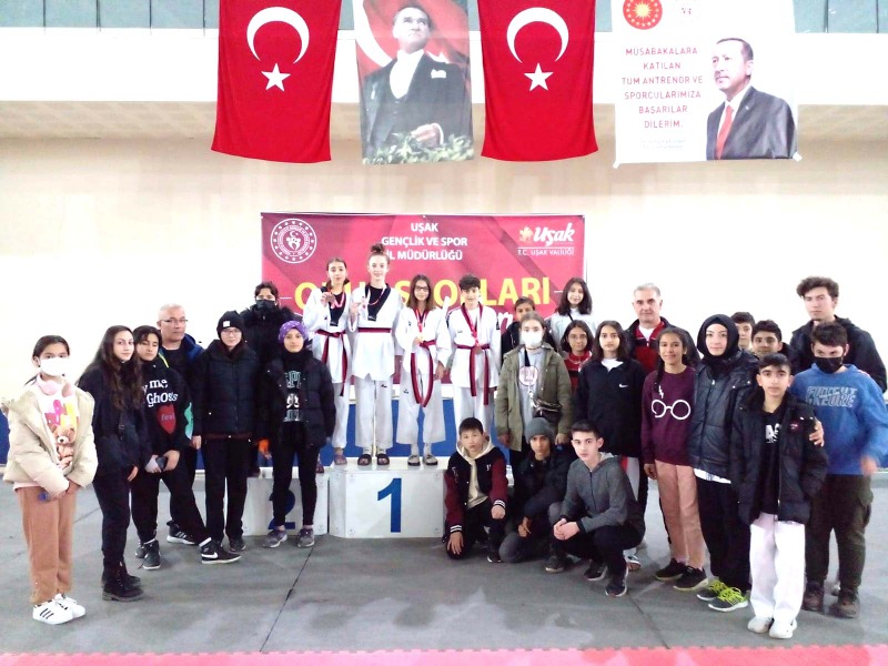 10 MADALYA İLE DÖNDÜLER